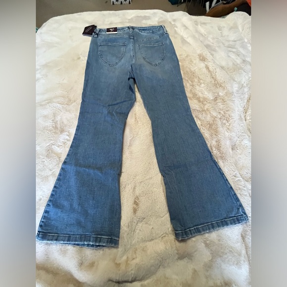 *NWT* Ava and Viv high rise flare jeans size 14W - Picture 5 of 5